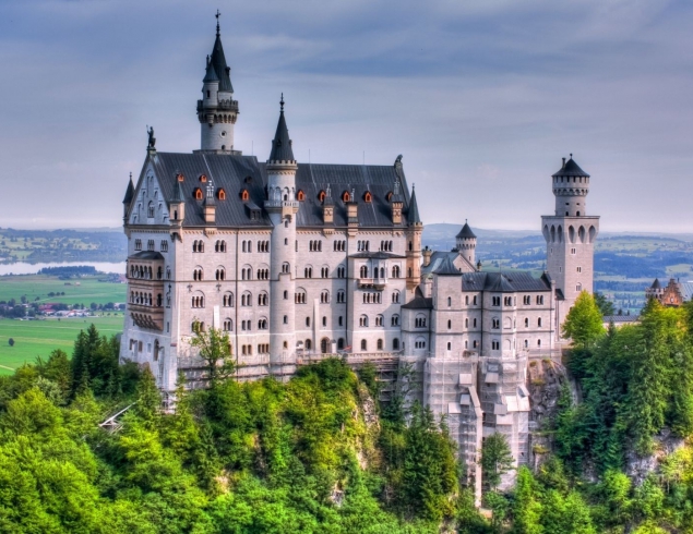A tour to the castles of Neuschwanstein and Hohenschwangau,  Wieskirche church   with a guide