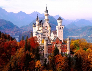A tour to the castles of Neuschwanstein, Linderhof, Oberammergau with a guide